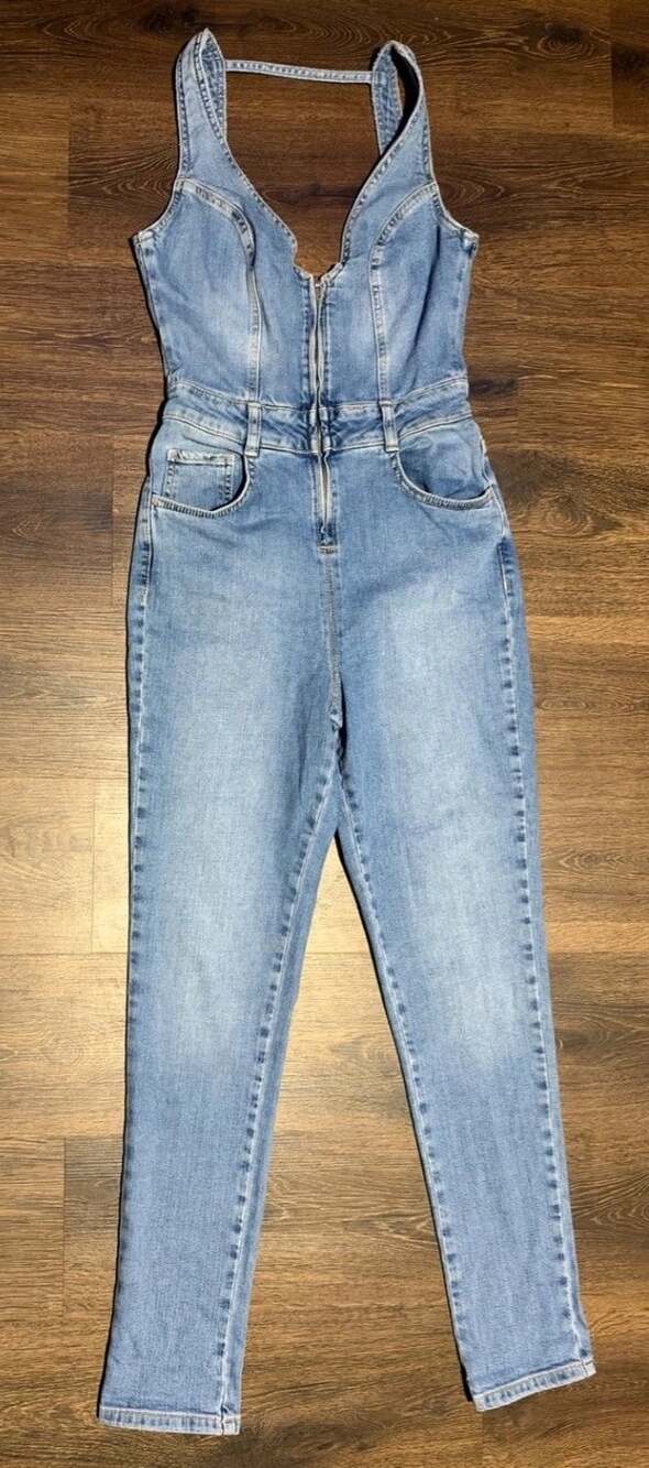 Free People We The Free Crvy Queens Court Denim Jumpsuit Size XS Light Wash Zip